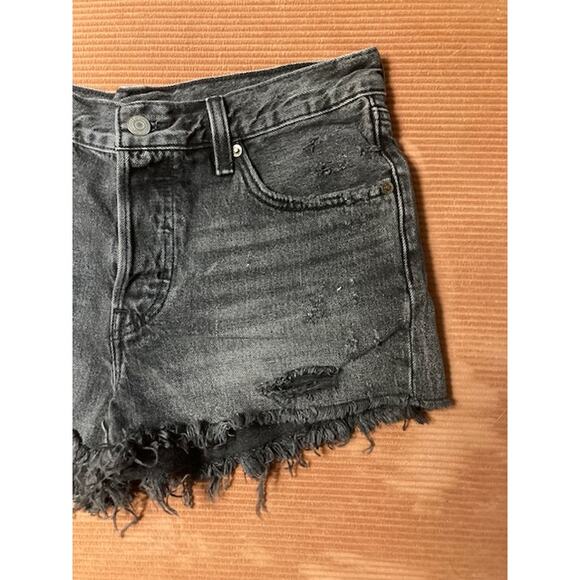 Levis 501 Distressed Black Denim Shorts - Size 28 - Picture 3 of 8